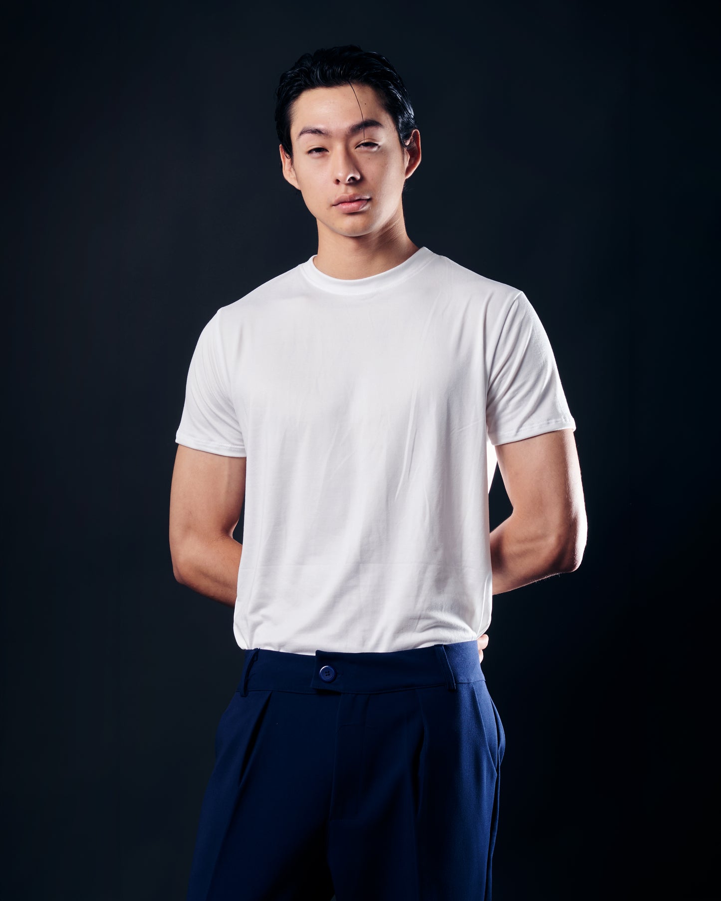 WHITE T-SHIRT