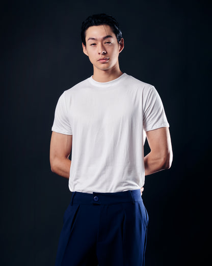 WHITE T-SHIRT